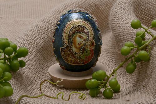 Œuf de Pâques décoré Notre Dame de Kazan   - MADEheart.com