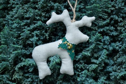 Soft decorative pendant Deer - MADEheart.com