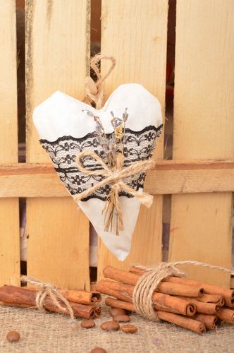 Handmade designer white fabric wall hanging Heart with black lace sachet pillow - MADEheart.com