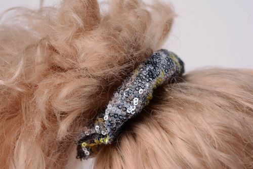 Scrunchy with sequins  - MADEheart.com