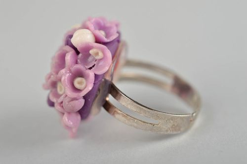 Bague fleurs Bijou fait main lilas en pâte polymère réglable Cadeau pour femme - MADEheart.com