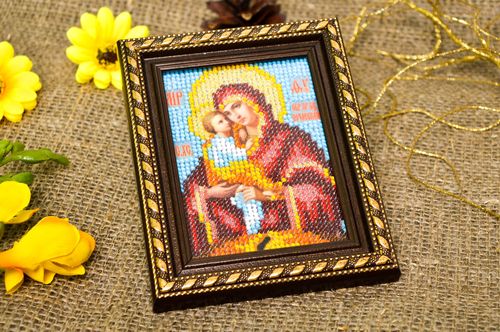 Icono religioso bordado con abalorios cuadro artesanal decoración del hogar   - MADEheart.com