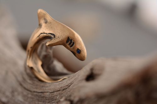 Anel de bronze artesanal Tubarão - MADEheart.com