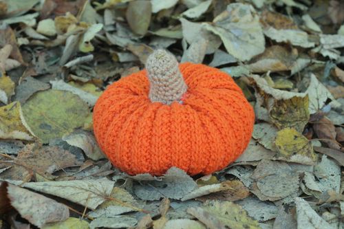 Crocheted pumpkin - MADEheart.com