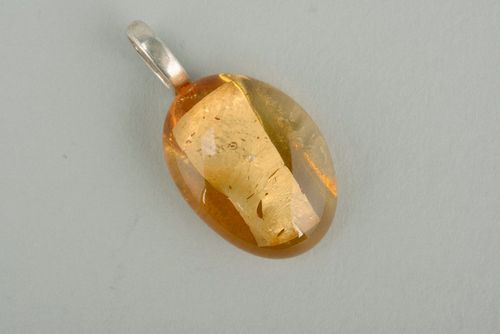 Colgante dorado de vidrio Ámbar - MADEheart.com