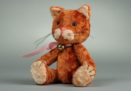 Vintage plush cat made using Teddy technique - MADEheart.com