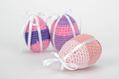 Juguete de peluche tejido artesanal de lana y algodón huevo de Pascua multicolor - MADEheart.com