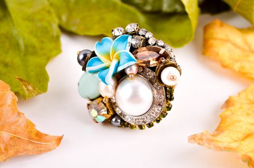 Bague ronde fantaisie Bijou fait main avec perles deau douce Cadeau femme - MADEheart.com