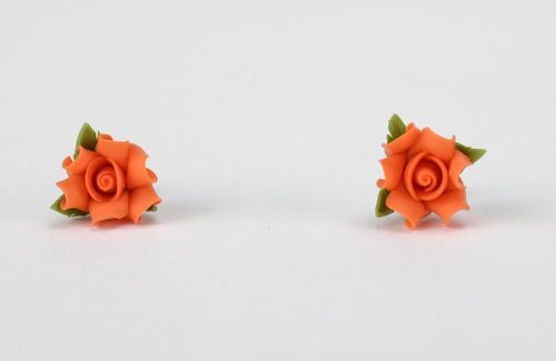Серьги-гвоздики из полимерной глины Оранжевая роза - MADEheart.com