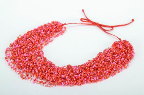 Crocheted bead necklace - MADEheart.com