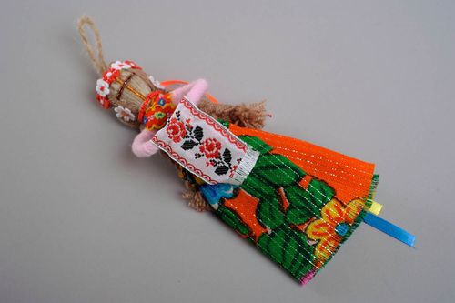 Ethnic amulet doll - MADEheart.com