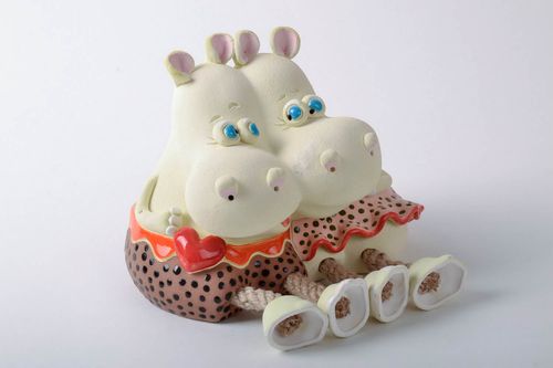 Mealheiro de argila em técnica de majolica Hipopótamos  - MADEheart.com