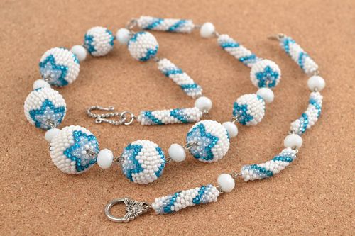 Bead set of necklace and chain bracelet in white and blue color. Great gift for girls - MADEheart.com