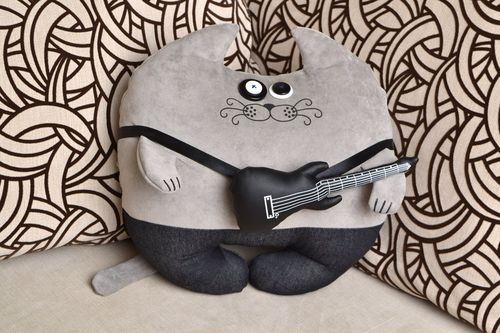 Coussin en forme de chat gris rocker original fait main mou décoratif pour salon - MADEheart.com
