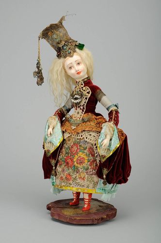 Künstlerische Puppe Gobelin-Prinzessin    - MADEheart.com