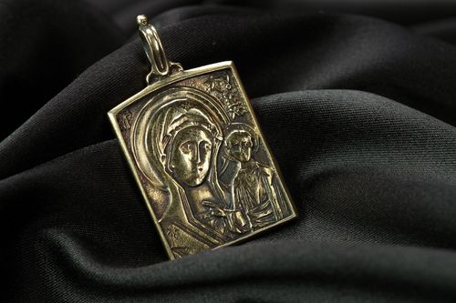 Heilige Jungfrau Kind Anhänger aus Bronze - MADEheart.com