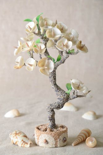 Decoración casera hecha a mano producto hecho de conchas bonito árbol ornamental - MADEheart.com