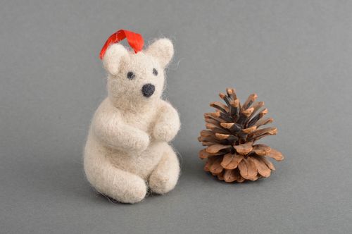 Muñeco de fieltro hecho a mano juguete original regalo para niños oso polar - MADEheart.com