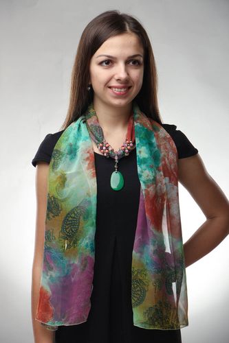 Handmade silk scarf - MADEheart.com