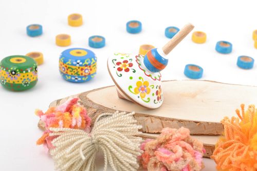 Eco painted handmade wooden toy spinning top with flowers for children - MADEheart.com