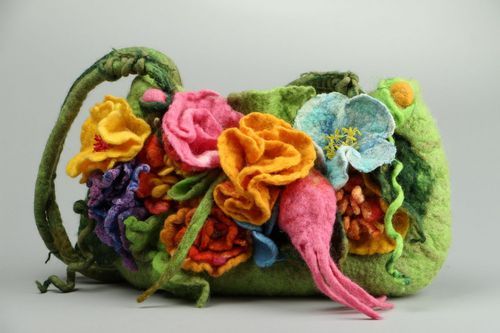 Bolsa de lana hecha de fieltro Prado de flores - MADEheart.com