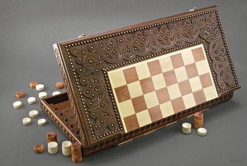 Backgammon - le jeu de table - MADEheart.com