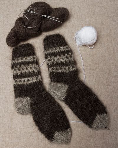Dark grey mens socks made of wool - MADEheart.com