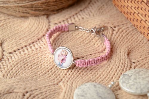 Pink woven bracelet - MADEheart.com
