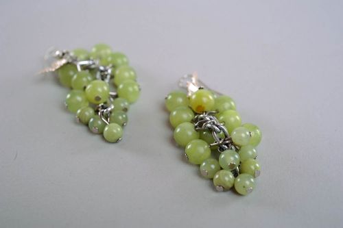 Grüne Ohrringe aus Glasperlen Weintrauben  - MADEheart.com