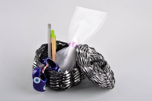 Cesta hecha a mano de mimbre de papel regalo para amigos decoración de hogar - MADEheart.com