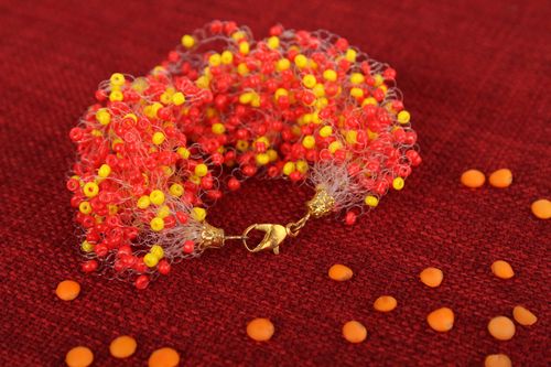 Bracelet perles rocaille Bijou fait main corail design Accessoire femme original - MADEheart.com