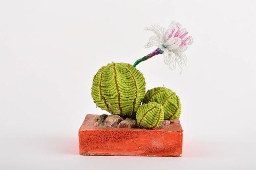 Cactus décoratif Plante artificielle fait main perles rocaille Décor intérieur - MADEheart.com