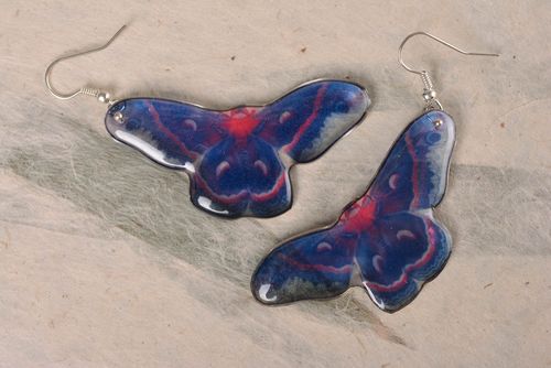 Серьги из эпоксидной смолы бабочки синие небольшие милые модные ручной работы - MADEheart.com