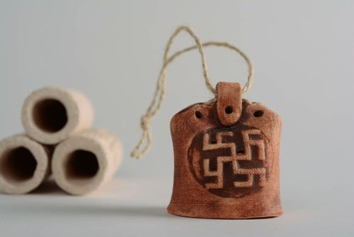 Sino talismã de argila feito à mão amuleto eslavo para decoração da casa Florescência de Samambaia - MADEheart.com