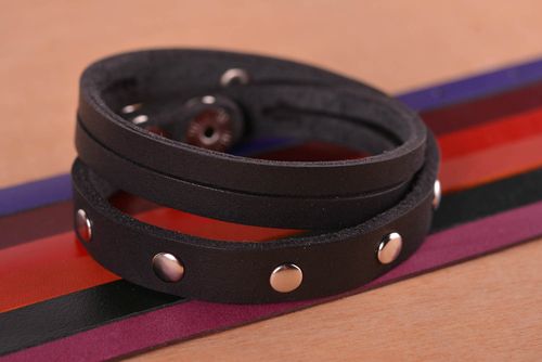 Handmade black beautiful bracelet wrist female bracelet elegant accessory - MADEheart.com