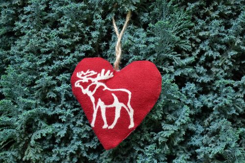 Pingente decorativo artesanal em forma de um coração macio para interior  - MADEheart.com