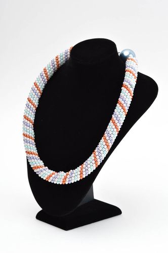 Collier en perles fantaisie Bijou fait main couleurs pastel Cadeau femme - MADEheart.com