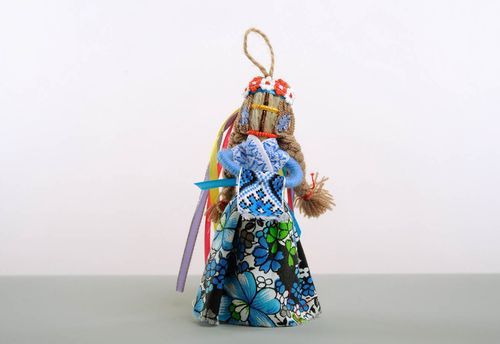 Muñeca amuleto - MADEheart.com