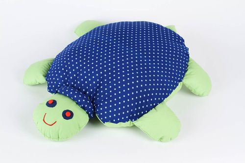 Coussin tortue fait main Peluche tortue en tissus bleu-vert Déco maison - MADEheart.com