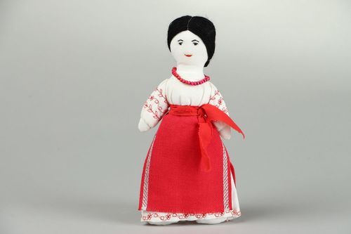 Muñeca de tela Señorita - MADEheart.com