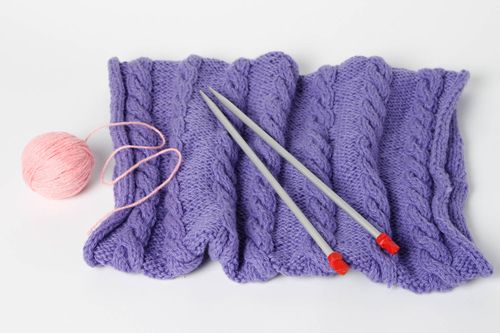 Bufanda snood hecha a mano accesorio para mujeres bufanda tejida color lila - MADEheart.com