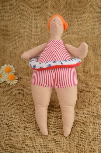 Poupée en tissu fait main Poupée décorative Déco chambre fille poupée nageuse - MADEheart.com