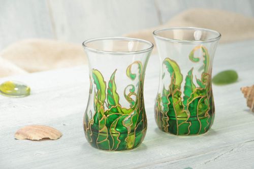 Ensemble de petits verres en verre peints à motif vert faits main 10 cl 2 pièces - MADEheart.com