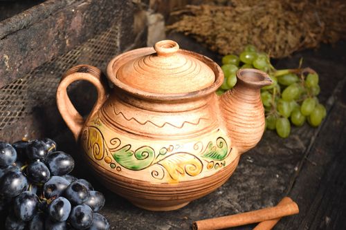 Teekanne aus Keramik handmade Tee Geschirr Küchen Deko in Braun mit Bemalung  - MADEheart.com