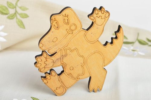 Petite forme en bois à décorer ou peindre faite main originale crocodile - MADEheart.com