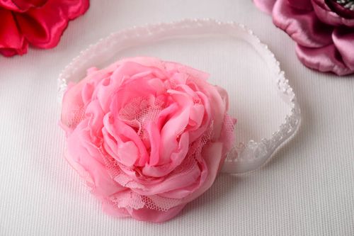 Banda para el cabello artesanal regalo para mujer cinta de pelo color rosa - MADEheart.com