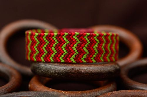 Handmade woven bracelet macrame friendship bracelet present for friend - MADEheart.com