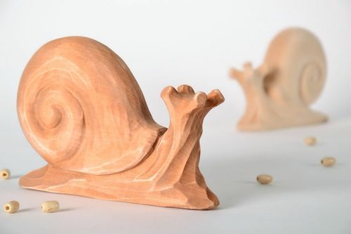 Escargot déco fait main Statuette en bois érable design Déco maison sculptée - MADEheart.com