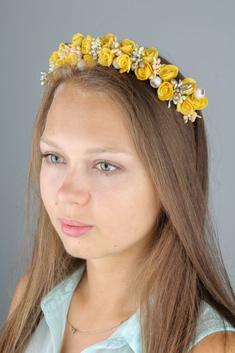 Diadema de flores amarillas - MADEheart.com