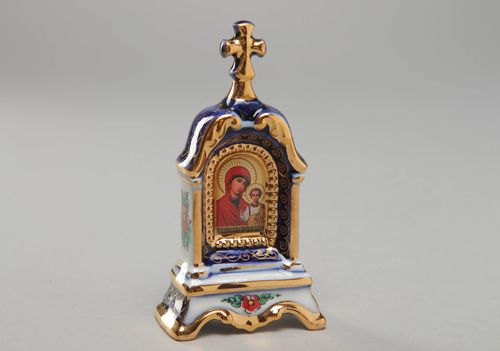 Icône sur porcelaine dorée faite main Notre-Dame de Kazan peinture de Gjel  - MADEheart.com